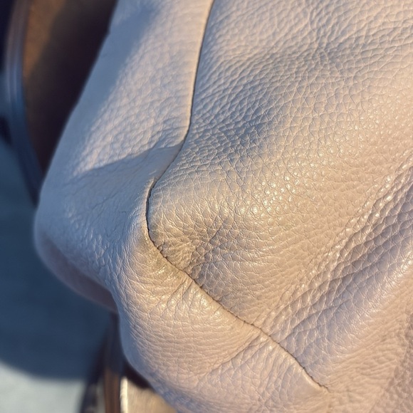 Elliot Lucca  shoulder bag  large bag
Pebbled leather  dusty pink  EUC gold tone - Picture 11 of 17